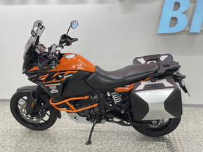 KTM 1090