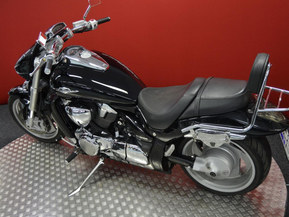 Suzuki Intruder