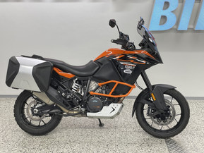 KTM 1090