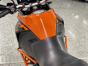 KTM 1090