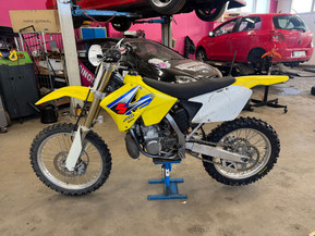 Suzuki RM