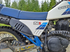 Suzuki DR