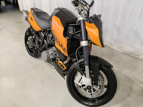 KTM 990