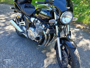 Yamaha XJR