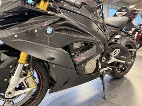 BMW S