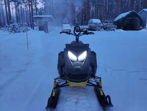 Ski-Doo Summit