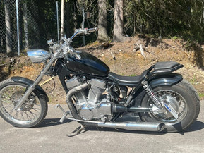 Suzuki Intruder