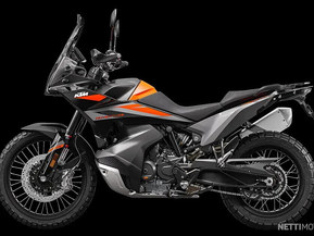 KTM 890
