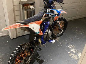 X-Motos Dirt Bike