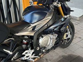 BMW S