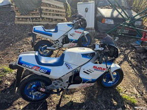Suzuki R50
