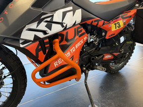 KTM 890