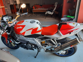 Aprilia Tuono