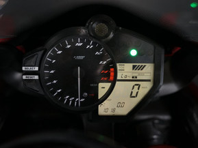 Yamaha YZF-R1