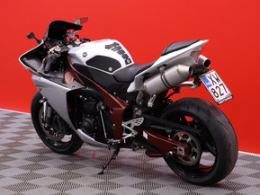 Yamaha YZF-R1