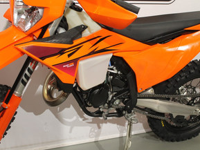 KTM 125