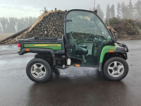 John Deere Gator