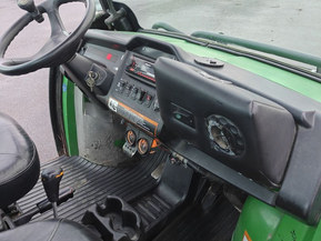 John Deere Gator