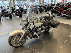 Suzuki Intruder