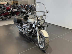 Suzuki Intruder
