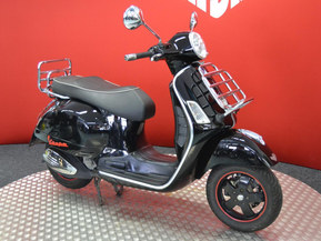 Vespa GTS