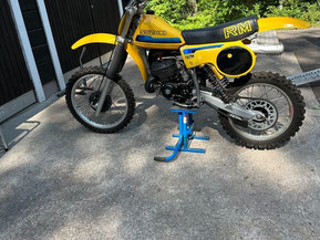 Suzuki RM