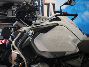 BMW R