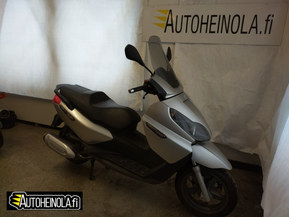 Piaggio X7