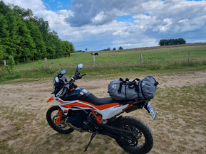 KTM 890