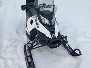 Ski-Doo Grand Touring