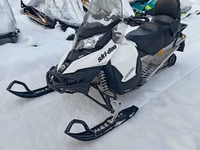 Ski-Doo Grand Touring