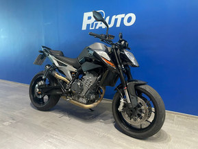KTM 790