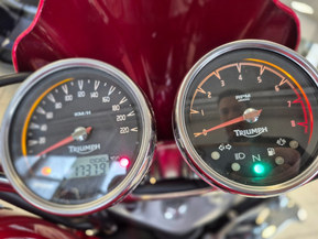 Triumph Rocket III