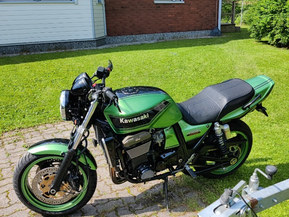 Kawasaki ZRX