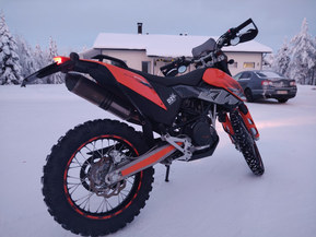 KTM 690