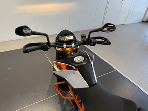 KTM 690