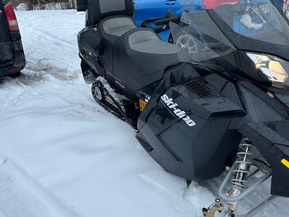Ski-Doo Grand Touring