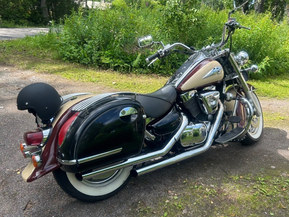 Suzuki Intruder