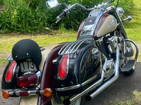 Suzuki Intruder
