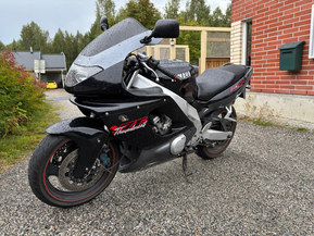 Yamaha YZF