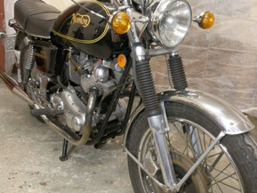 Norton Commando