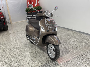 Vespa GTS
