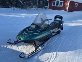 Ski-Doo Touring