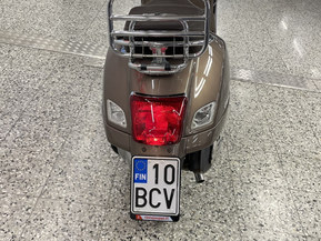 Vespa GTS