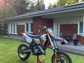 KTM 125