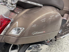 Vespa GTS