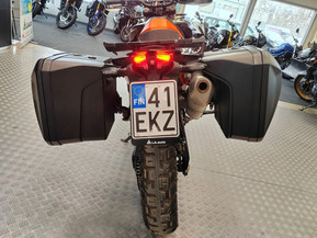 KTM 890
