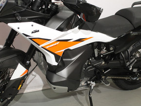 KTM 790