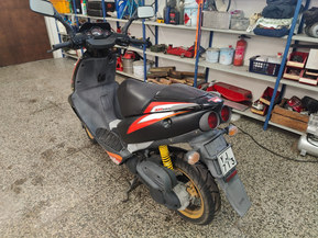 Aprilia SR