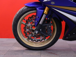 Yamaha YZF-R1